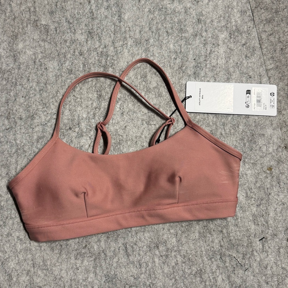 NWT ALO Yoga Airlift Intrigue Bra in Vintage Pink